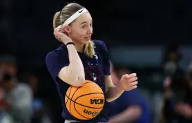  ?? Elsa, Getty Images ?? The Final Four will be a homecoming for Uconn’s Paige Bueckers, who played high school ball near Minneapoli­s.