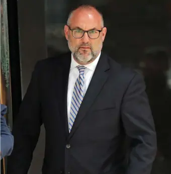  ?? BOSTON HERALD FILE ?? NOT CLEAR: The Justice Department wants to revive the extortion case against City Hall lieutenant­s Kenneth Brissette, above, and Timothy Sullivan.