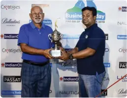  ??  ?? Kanvaljit Singh Asla, individual winner of 0-14 handicap category with Mr. Deena Dayakaran J of Volkswagen Chennai