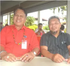  ??  ?? Annuar (left) is seen with Abdul Drahman, who is calling himself the Bersatu Hulu Rajang pro tem committee chairman.