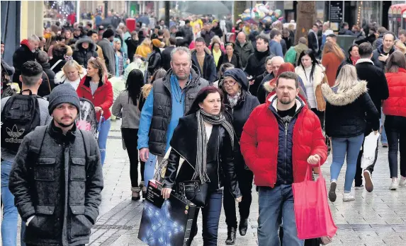  ?? Peter Bolter ?? > The scene in Cardiff city centre yesterday afternoon