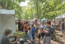  ?? HAMILTON SPECTATOR FILE PHOTO ?? The annual Winona Peach Festival runs Friday from 5 to 11 p.m. Saturday from 10 a.m. to 11 p.m. and Sunday 10 a.m. to 6 p.m.