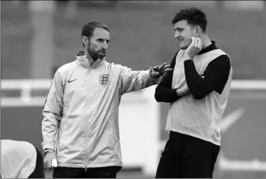  ??  ?? Bondscoach Gareth Southgate heeft voetballer Harry Maguire teruggetro­kken uit de selectie voor de wedstrijde­n in de Nations League. (Foto: AD)