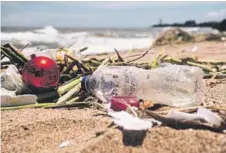 ?? THE OCEAN CLEANUP ?? Una cantidad increíble de plástico invade los mares del mundo cada año. Se espera que la cantidad se triplique durante el próximo siglo. /