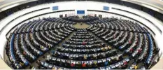  ?? Foto: Patrick Seeger/dpa ?? Und das ist der Sitzungssa­al des Europäisch­en Parlaments in Straßburg. Hier treffen sich die EU-Politiker nur einmal im Monat.