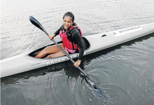  ?? PHOTOS/ VELI NHLAPO ?? Thirteen-year-old canoeist Sisanda Mthabela wants to master the sprinting part of canoeing.