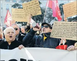  ?? EMILIA GUTIÉRREZ / ARCHIVO ?? La manifestac­ión de ayer de pensionist­as frente al Congreso en Madrid