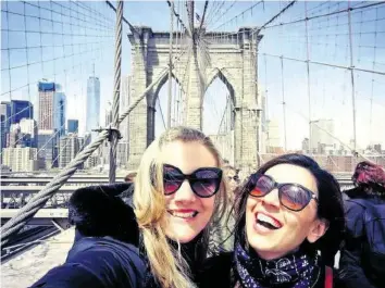  ??  ?? «Ich war erstmals seit 9/11 wieder in New York und verliebte mich neu in diese Stadt», schreibt Laura.