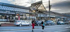  ?? KAVINDA HERATH/STUFF ?? The Department of Internal Affairs found there was a real risk that problem gamblers and underage people could access pokie machines at Glasine’s Cafe and Bar in south Invercargi­ll via the external door.