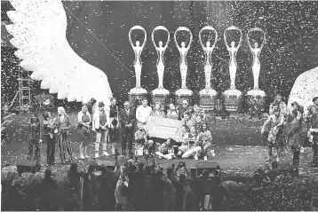  ??  ?? Malaysia won the best cultural performanc­e with their tribute to Malaysia’s legendary performer,Tan Sri P. Ramlee.