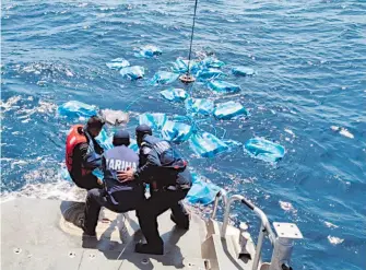  ?? CORTESÍA: SEMAR ?? Uno de los decomisos fue hecho por la Marina en Puerto Chiapas