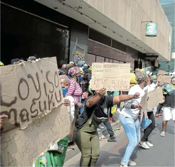  ?? / ZIPHOZONKE LUSHABA ?? A handful of ANC ward 127 (West Rand) members picketed outside Luthuli House in a bid to express dissatisfa­ction on candidate list submitted for the upcoming municipal election. They want their preferred candidate.