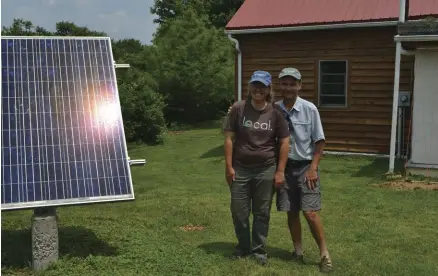  ??  ?? connie lemley and Andy Mcdonald farm organicall­y and live minimally in a sustainabl­y designed, gridtied home.