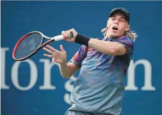  ?? JULIO CORTEZ ASSOCIATED PRESS ?? L’Ontarien Denis Shapovalov a gagné un premier match en carrière dans le tableau principal d’un tournoi du Grand Chelem.