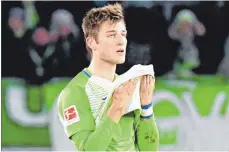  ?? FOTO: DPA ?? Untröstlic­h: Wolfsburgs Eigentorsc­hütze Robin Knoche.