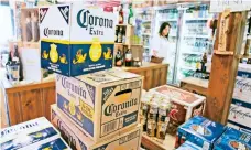  ??  ?? En su reporte fiscal de 2017, Constellat­ion Brands reportó que de sus 7 mil 300 mdd en ventas, 57.7% provino de la comerciali­zación de cerveza. MILLONES