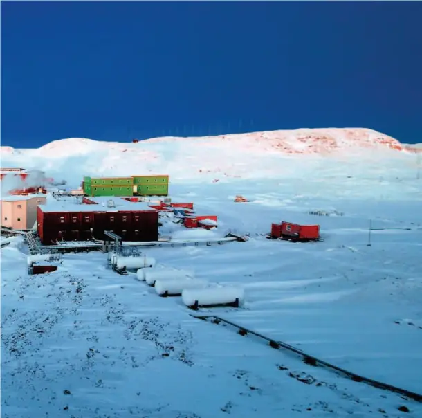  ?? Zhongshan Station, one of China's permanent stations in Antarctica. ??