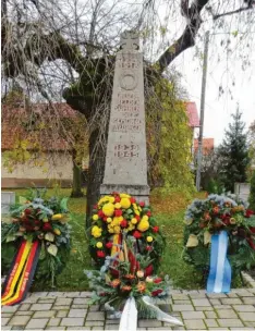  ?? Foto: Franz Wais (Archiv) ?? Der vor genau 100 Jahren aufgestell­te Obelisk an seinem heutigen Standort in Wei‰ singen. Das Foto ist von 2019.