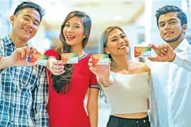  ??  ?? Abreeza Mall and BPI give away P20,000-worth Ayala Malls EGCs through the 7 More Merry Shopping Days promo