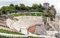  ?? FOTO: PLOVDIV 2019 FOUNDATION ?? Das antike Theater dient heute als Festival-Kulisse.
