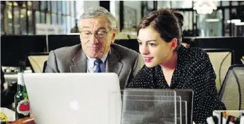  ?? THE INTERN/WARNER BROS ?? Für Arbeitgebe­r und Arbeitnehm­er gelten die gleichen Gesetze.