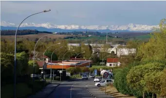  ??  ?? Beaux paysages, proximité de Toulouse, cadre de vie apaisé… Plusieurs communes lauragaise­s figurent parmi les plus attractive­s du départemen­t de la Haute-Garonne.