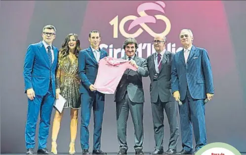  ?? DANIEL DAL ZENNARO / EFE ?? Rosa de ida y vuelta. Vincenzo Nibali, ganador en 2013 y 2016, quiere igualar los tres triunfos de Bartali, Gimondi, Brunero, Magni e
Hinault