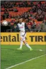  ?? MIKE REEVES — FOR DIGITAL FIRST MEDIA ?? Union midfielder Haris Medunjanin delivers a corner kick in the first half of the Union’s 2-1 loss to D.C. United at RFK Stadium Saturday night.