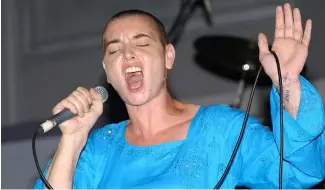  ?? ?? Donald Trump doit cesser d'utiliser la chanson de Sinéad O'Connor. Sur la photo : Sinéad O'Connor se produit lors du gala de l'indépendan­ce du Premier ministre à Kingston, en Jamaïque, en 2005.