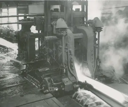  ?? NATIONAL CANAL MUSEUM ?? A “cropped blank” is rolled in the 48-inch rolling mill at the Bethlehem Steel plant on the city’s South Side.