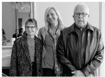  ??  ?? Josiane D’autréaux, Marie-béatrice Langlois et Maurice D’autréaux à la sous-préfecture la semaine dernière.