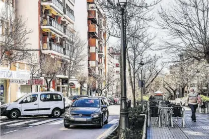  ??  ?? Una imagen de la avenida Virgen de la Montaña, donde fue desalojada la fiesta el pasado fin de semana.