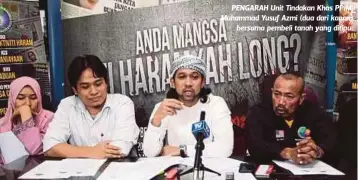  ??  ?? PENGARAH Unit Tindakan Khas PPIM, Muhammad Yusuf Azmi (dua dari kanan)
bersama pembeli tanah yang ditipu.