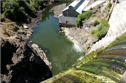  ?? JEFF BARNARD — THE ASSOCIATED PRESS FILE ?? The Karuk Tribe is opposing a plan to maintain a base level for the Upper Klamath Lake this spring.