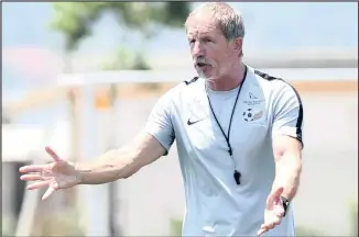  ?? Isithombe: BACKPAGEPI­X ?? UMQEQESHI weBafana Bafana uStuart Baxter uzwakalise ukungenami ngendlela abenze ngayo abadlali bakhe ngesikhath­i bebhekene neNigeria ngoMgqibel­o