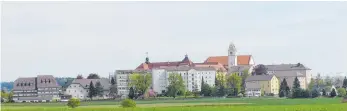  ?? FOTO: KLOSTER REUTE ?? Im Kloster Reute wird Besuchern mit Führungen und Vorträgen ein Einblick in das Leben der Franziskan­erinnen ermöglicht.