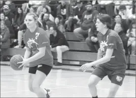  ?? Photo by Keith Reigel ?? Maya Smith looks to pass to a teammate during the Big 30 Charities Classic Sunday held at Portville Central School in New York.