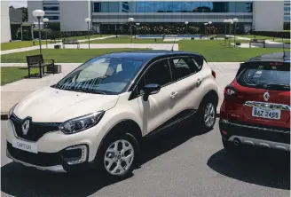  ??  ?? CAPTUR: Um entre os principais lançamento­s da Renault em 2017