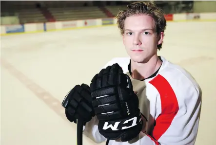  ?? DARREN MAKOWICHUK ?? Matt Alfaro practises with the University of Calgary Dinos after being burned in a campfire accident on June 15. He suffered second-degree burns to his arm, face and neck. “Anytime you go through something like that, it’s a bit scary,” he said.