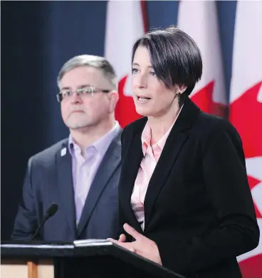  ?? SEAN KILPATRICK / THE CANADIAN PRESS FILES ?? Debi Daviau, right, president of the Profession­al Institute of the Public Service of Canada, says the federal government needs to act fast to replace the troubled Phoenix pay system if it wants to win back public servants’ confidence.