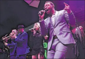  ?? Las Vegas Review-journal ?? Benjamin Hager
Singer Fletch Walcott and the David Perrico Pop Strings Orchestra performed at the Palms in April. Walcott won $150,000 on the Fox contest series “Don’t Forget the Lyrics!” that debuted Monday.