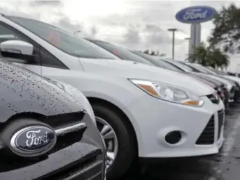  ?? CHRIS O’MEARA/THE ASSOCIATED PRESS FILE PHOTO ?? Ford is positionin­g itself to be at the industry forefront when electric vehicles, autonomous vehicles and advanced battery technology gain widespread acceptance among consumers, David Olive writes.