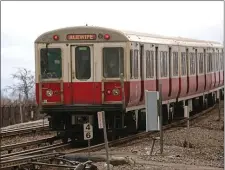  ?? STUART CAHILL — BOSTON HERALD ?? Red Line trains were observed overshooti­ng the platform between Ashmont and Savin Hill.