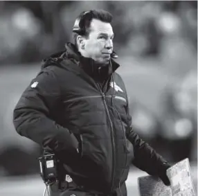  ??  ?? Gary Kubiak coached a Super Bowl championsh­ip team in his first season with the Broncos but faces a challenge to make the playoffs this time. Joe Amon, The Denver Post