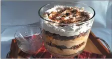  ?? PHOTO COURTESY OF WWW.EPICURICLO­UD.COM ?? This no-bake pumpkin mousse trifle only looks difficult to make.