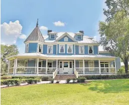  ?? RICARDO RAMIREZ BUXEDA/STAFF PHOTOGRAPH­ER ?? Apopka’s Highland Manor, a 114-year-old country house on 11 acres on Martin’s Pond, is now an “an integral part” of plans for the new city center, the developer says.