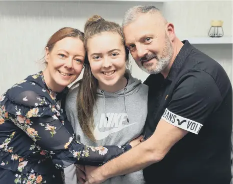  ??  ?? Kayleigh Llewellyn has celebrated her 13th birthday with parents Sonia Llewellyn and Shaun Sidney, six months after a heart transplant.