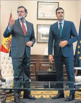  ?? DANI DUCH ?? El presidente en funciones, Mariano Rajoy, y Pedro Sánchez (PSOE)