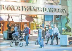  ??  ?? BPA BPA. El banco de Andorra fue el vehículo de los sobornos.