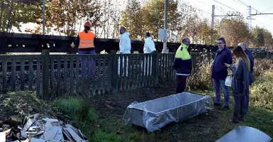  ??  ?? La disgrazia Il recupero dei resti di Lino Basso, ieri, lungo la tratta ferroviari­a Treviso-Vicenza